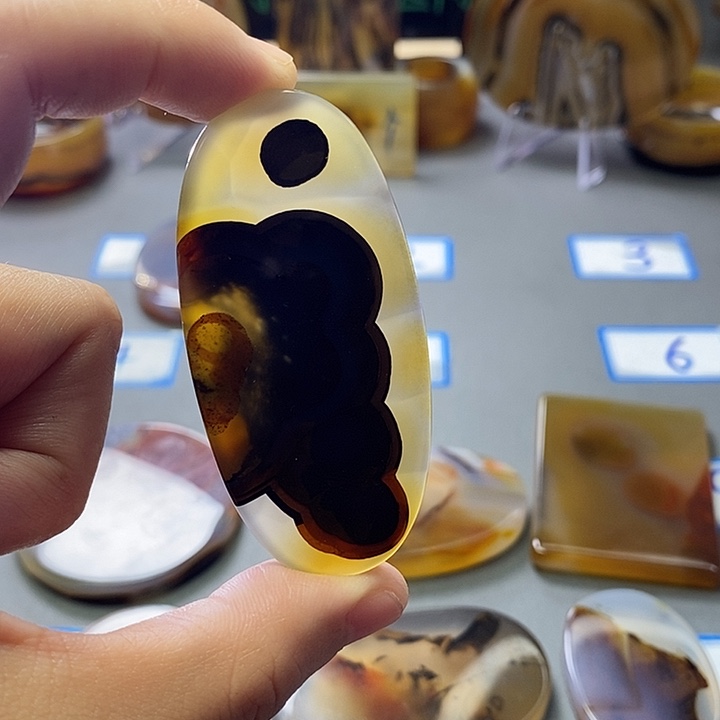 玛瑙/玉髓未镶嵌珠宝半成品61