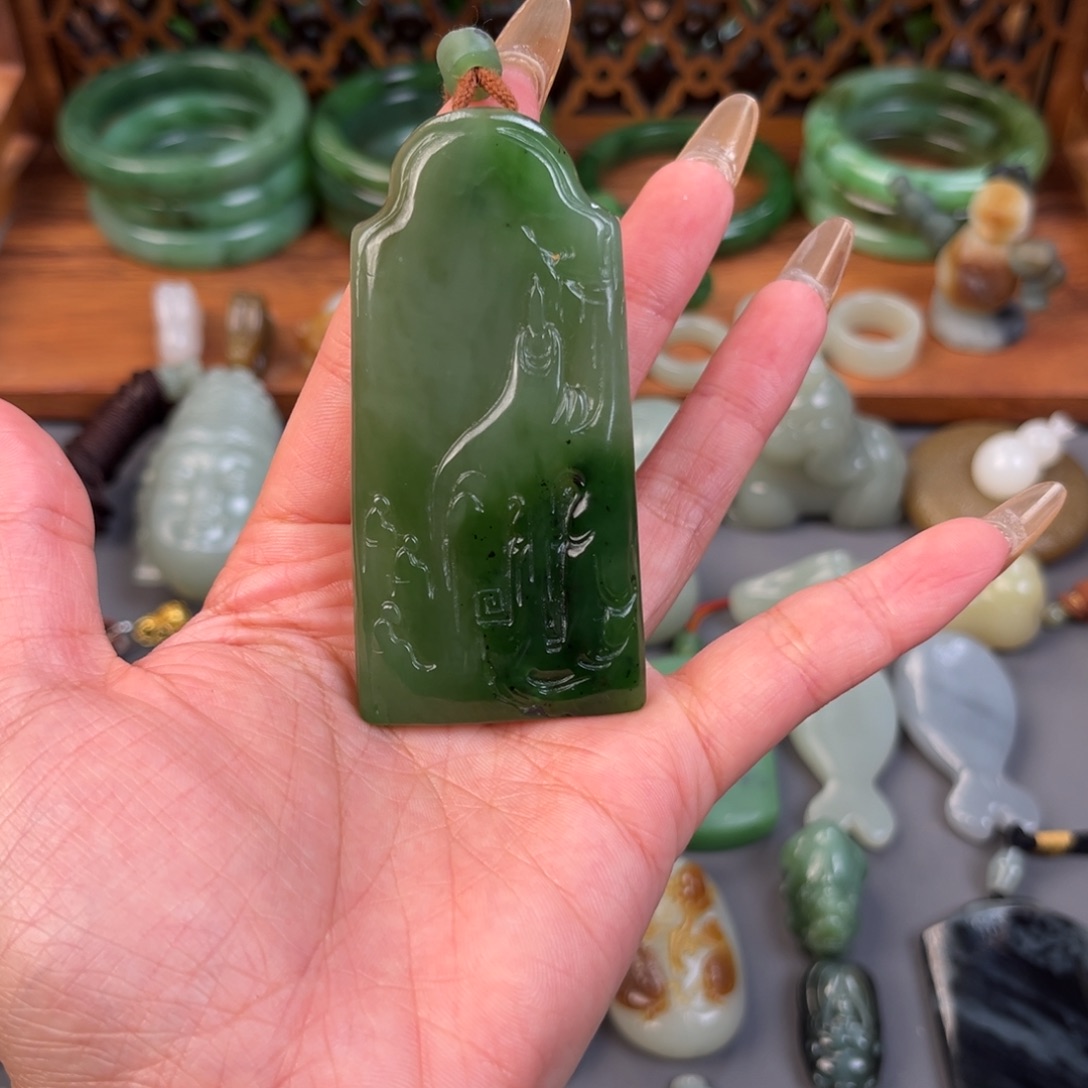 和田玉（糖玉）未镶嵌颈饰