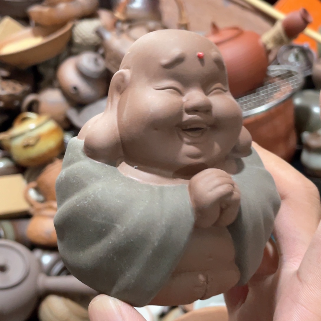 瓷片原矿绿茶蛋糕的口感非常细腻
