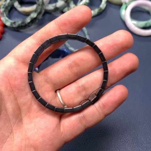 【闪购商品】翡翠未镶嵌颈饰