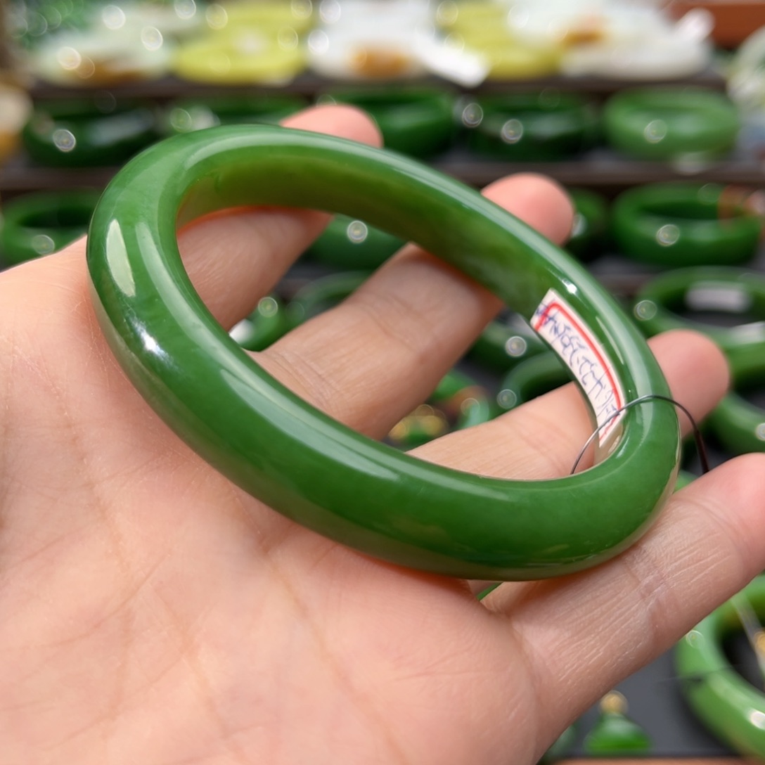 和田玉（碧玉）手镯未镶嵌