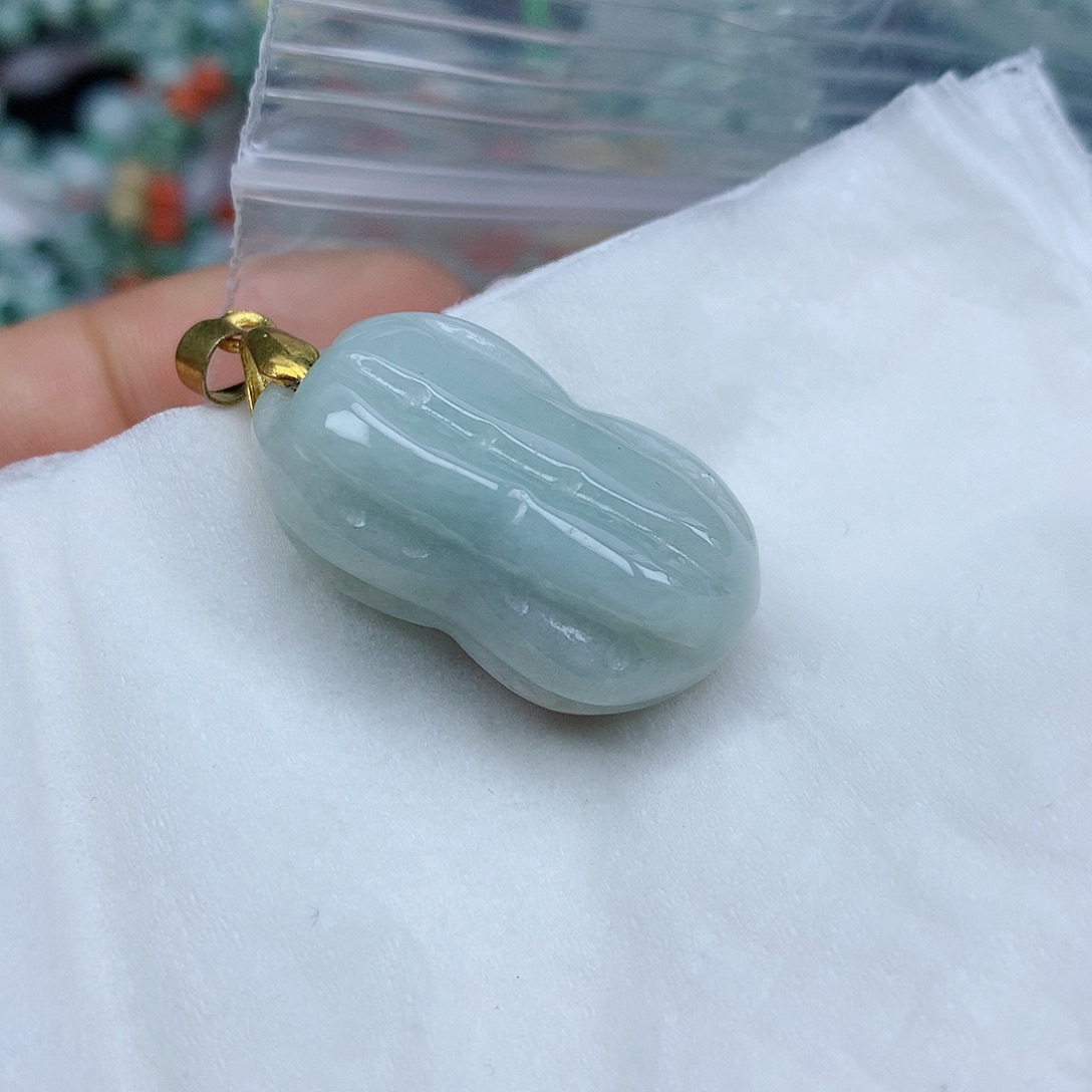 翡翠颈饰未镶嵌手串