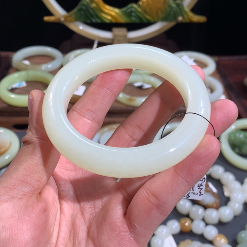 【闪购商品】和田玉手镯未镶嵌新疆且末金山8号矿奶白手镯