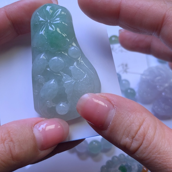 翡翠颈饰未镶嵌天然翡翠荷花鱼