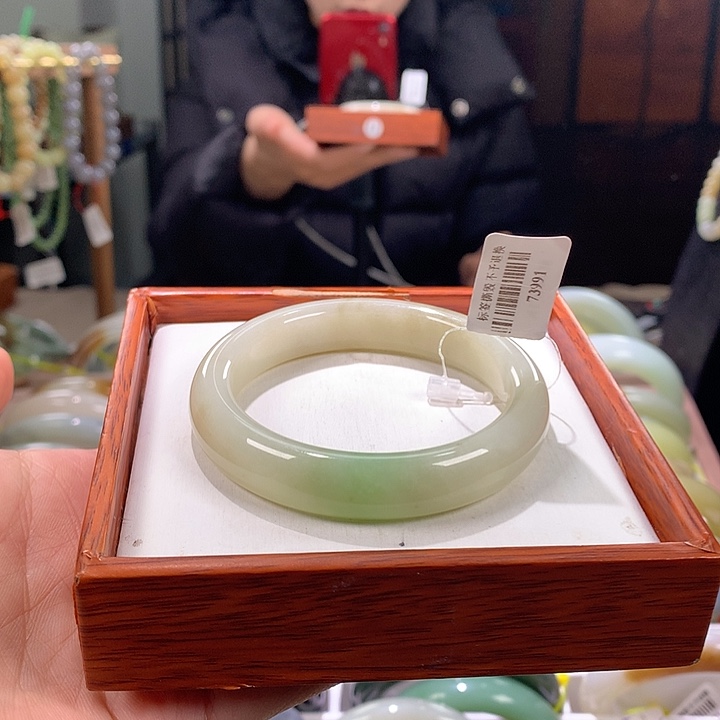 和田玉手镯未镶嵌52/53