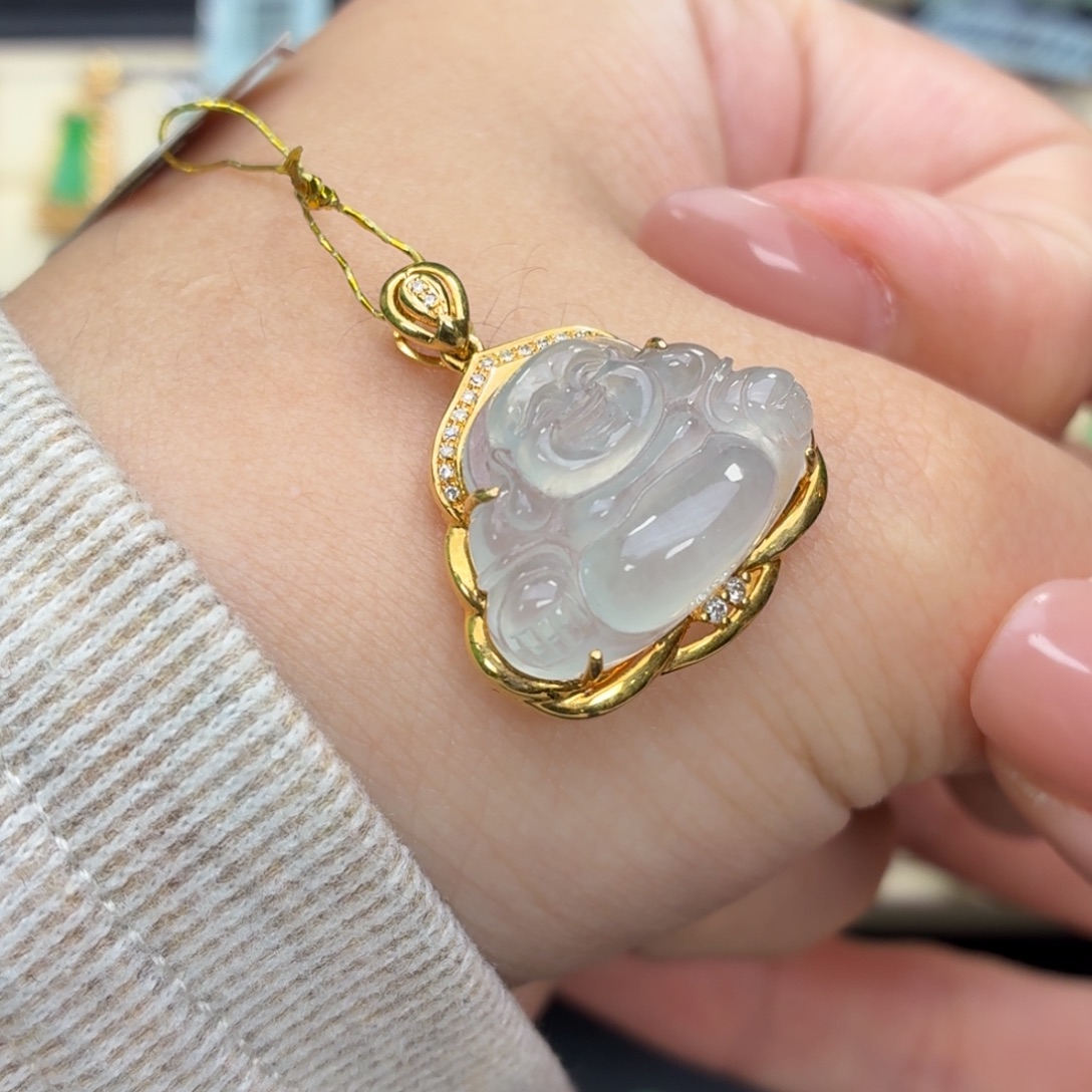 翡翠18K金镶嵌颈饰