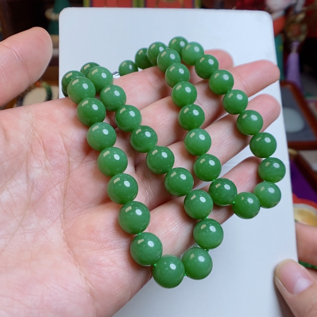 和田玉颈饰未镶嵌粉绿约卡10