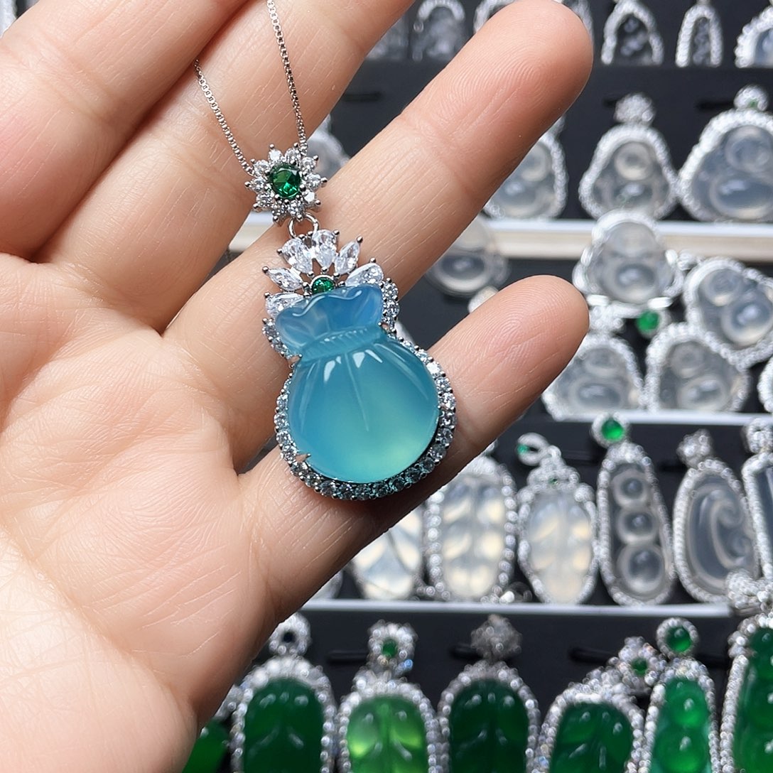 玛瑙/玉髓颈饰合金