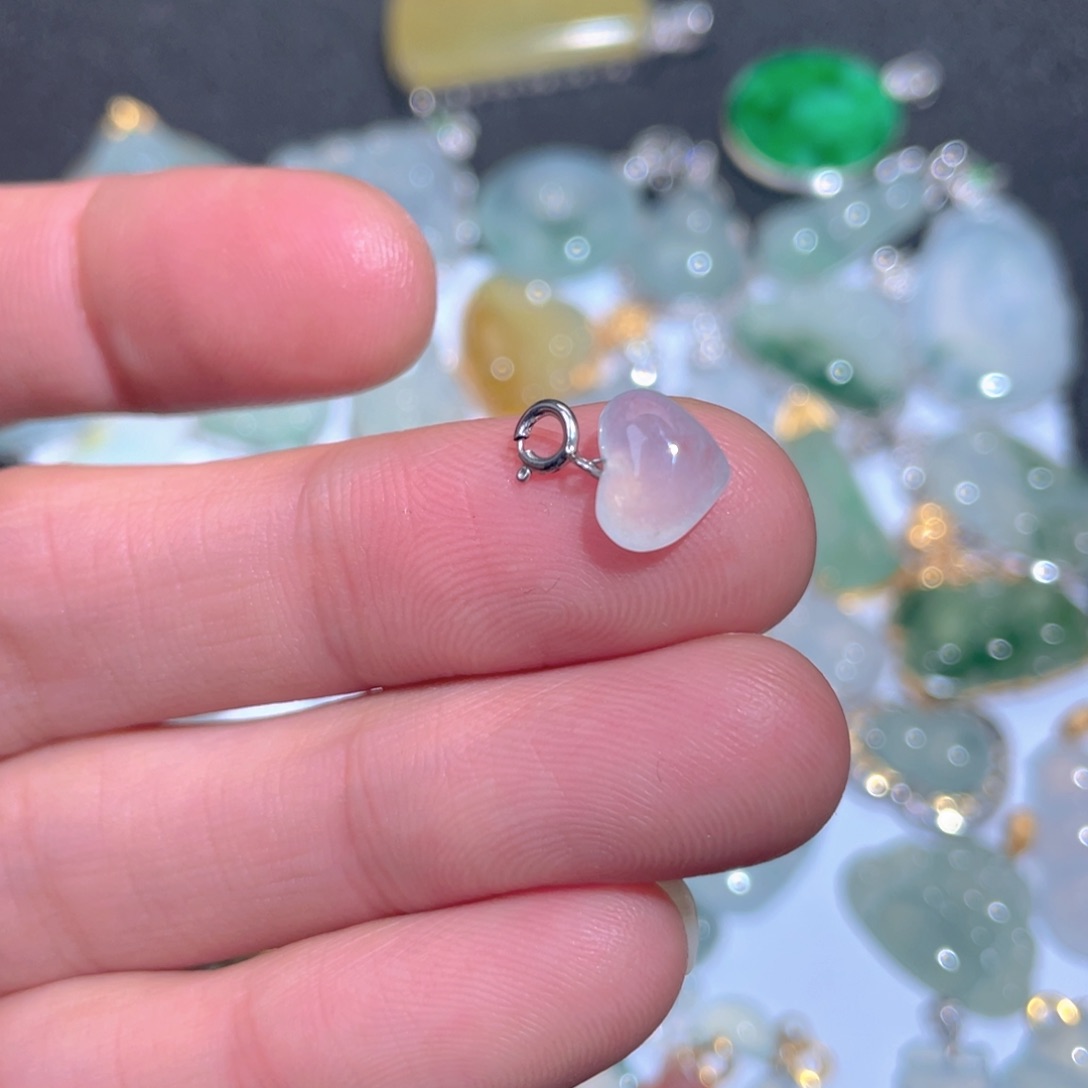 翡翠颈饰18K金镶嵌翡翠