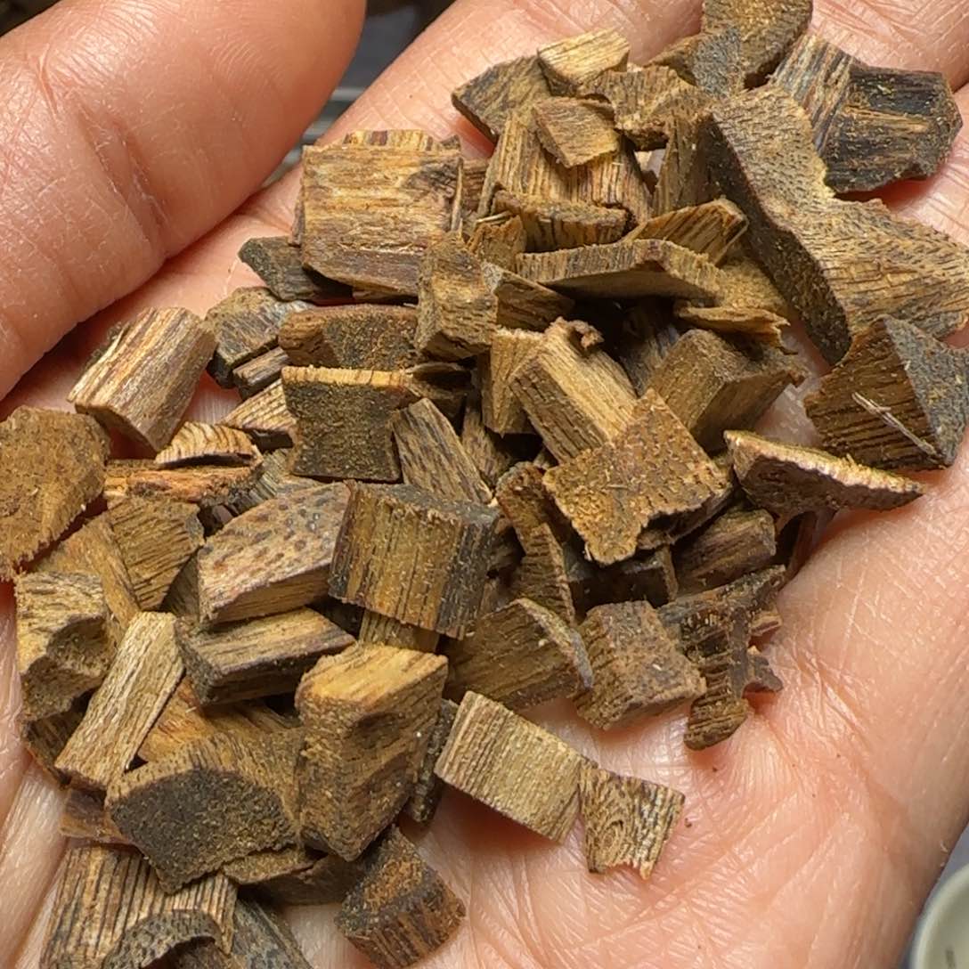 树脂制品张勺子熏香碎料100克装