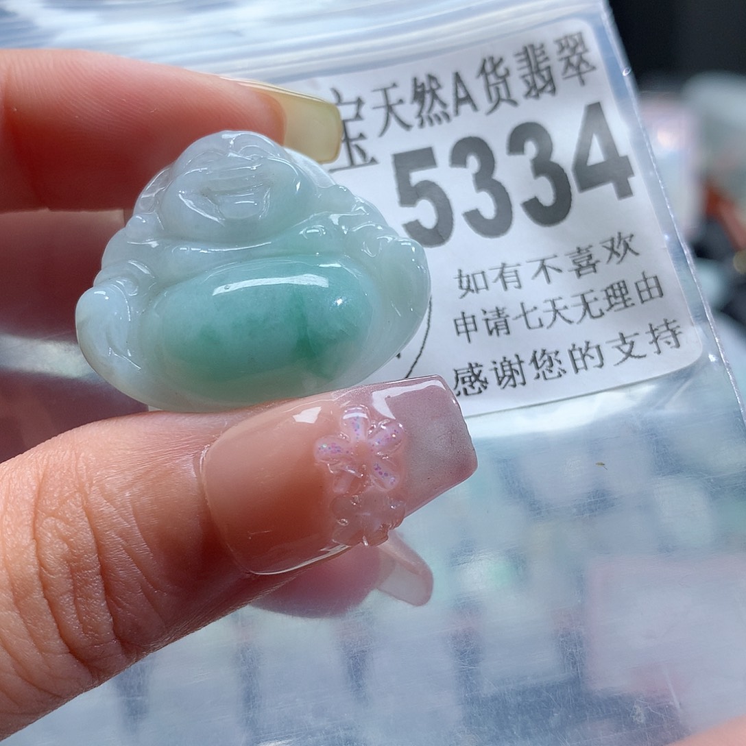 翡翠挂件未镶嵌，