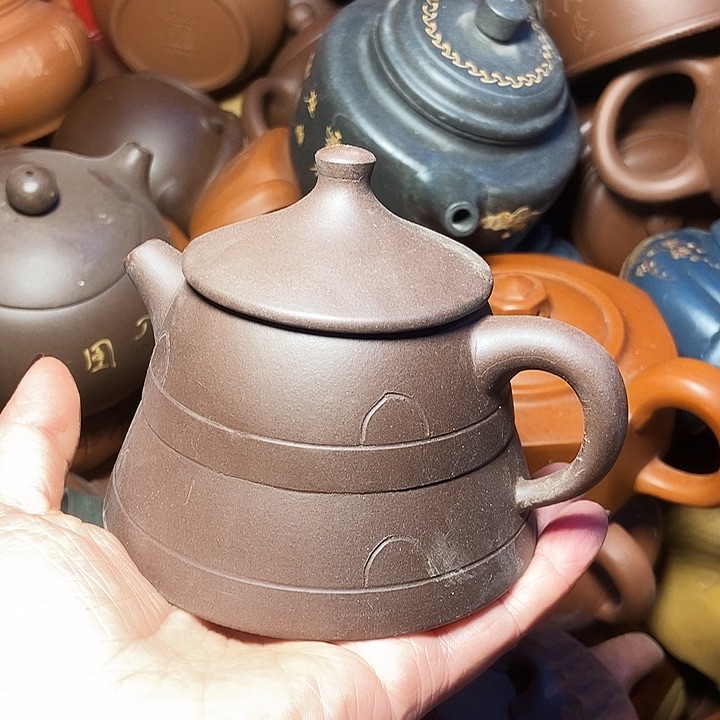 手工制作宜兴紫砂茶壶