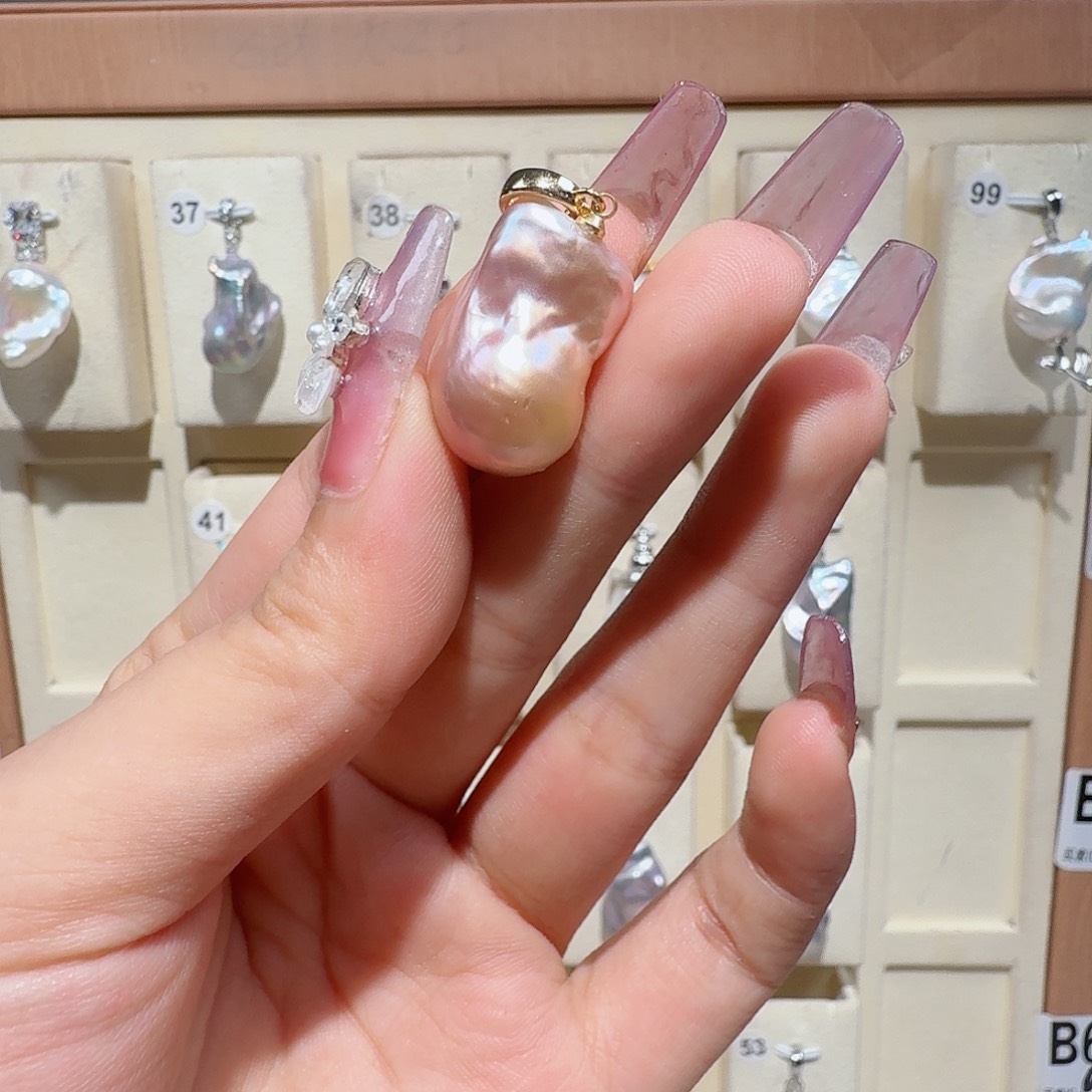淡水珍珠颈饰合金