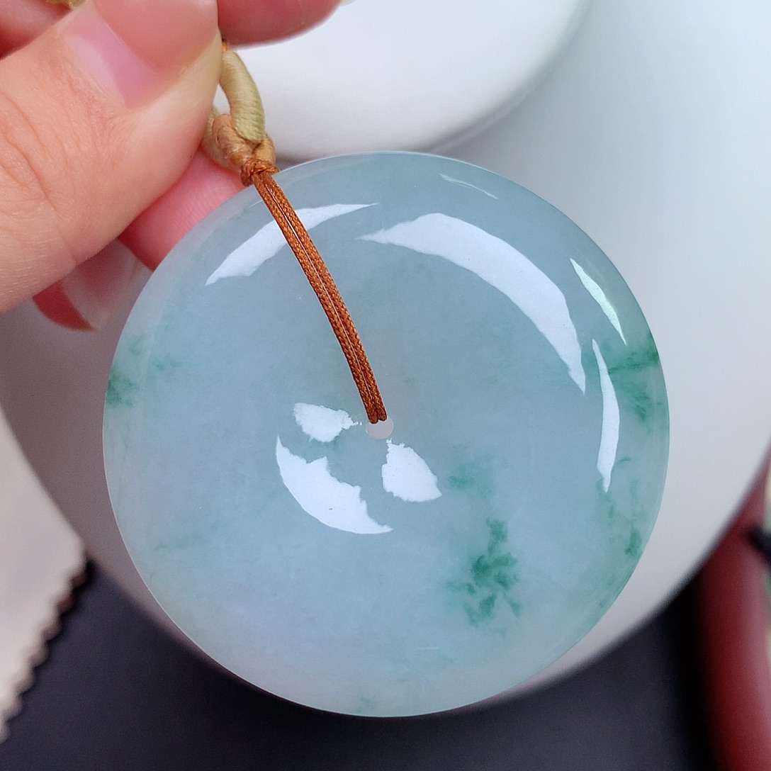 翡翠未镶嵌颈饰平安扣 48.3x9.8mm