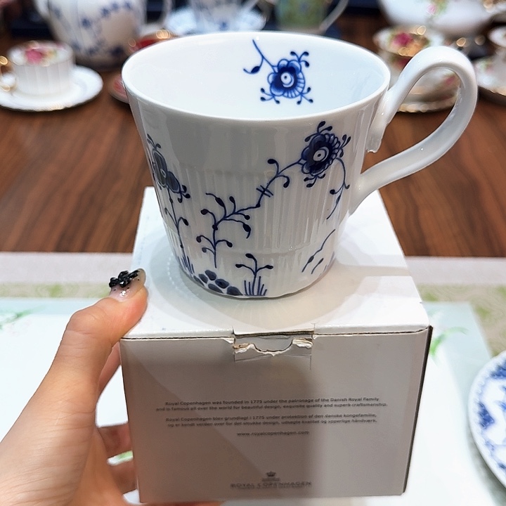 瓷片杯子杯子杯杯子杯子水杯