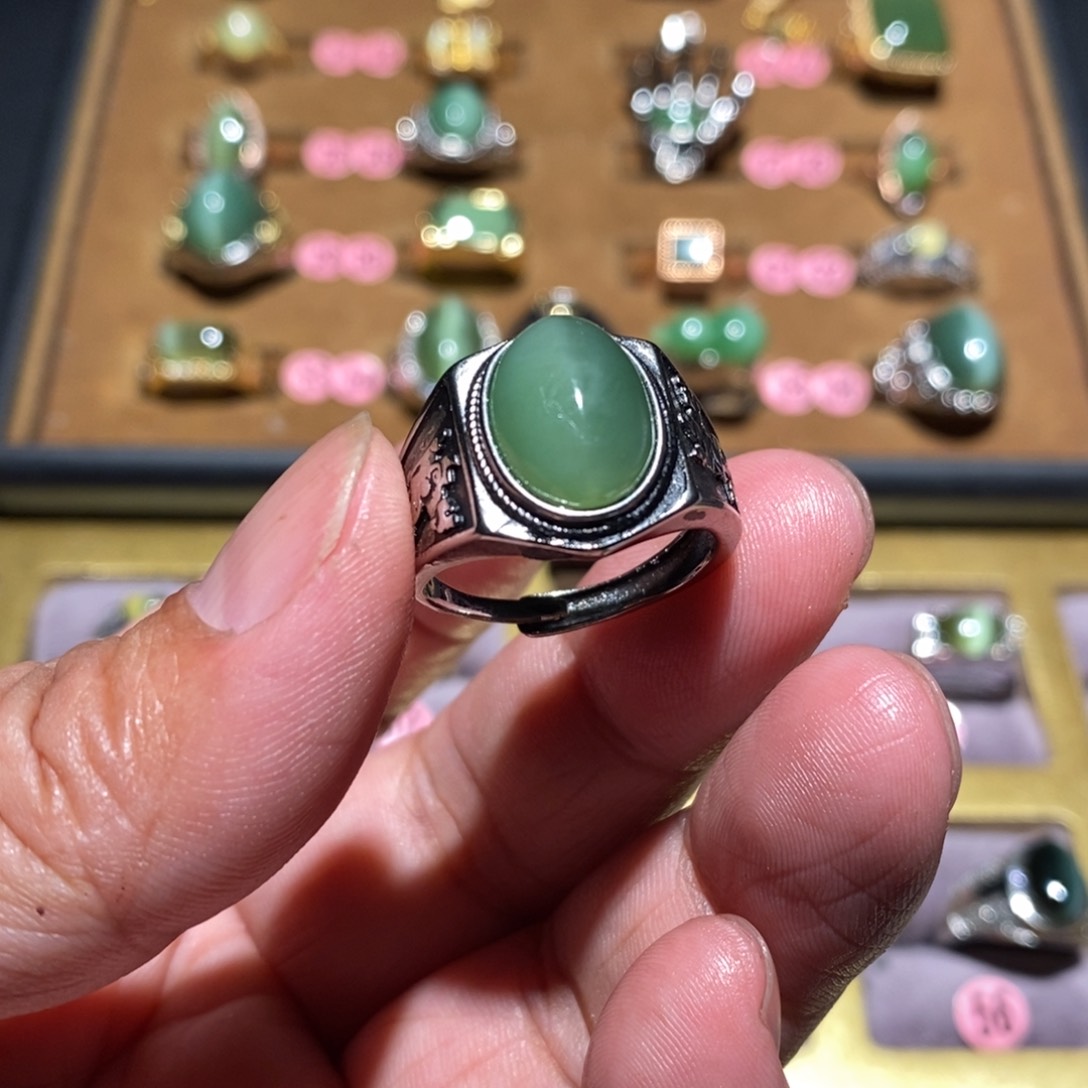 和田玉（碧玉）戒指未镶嵌