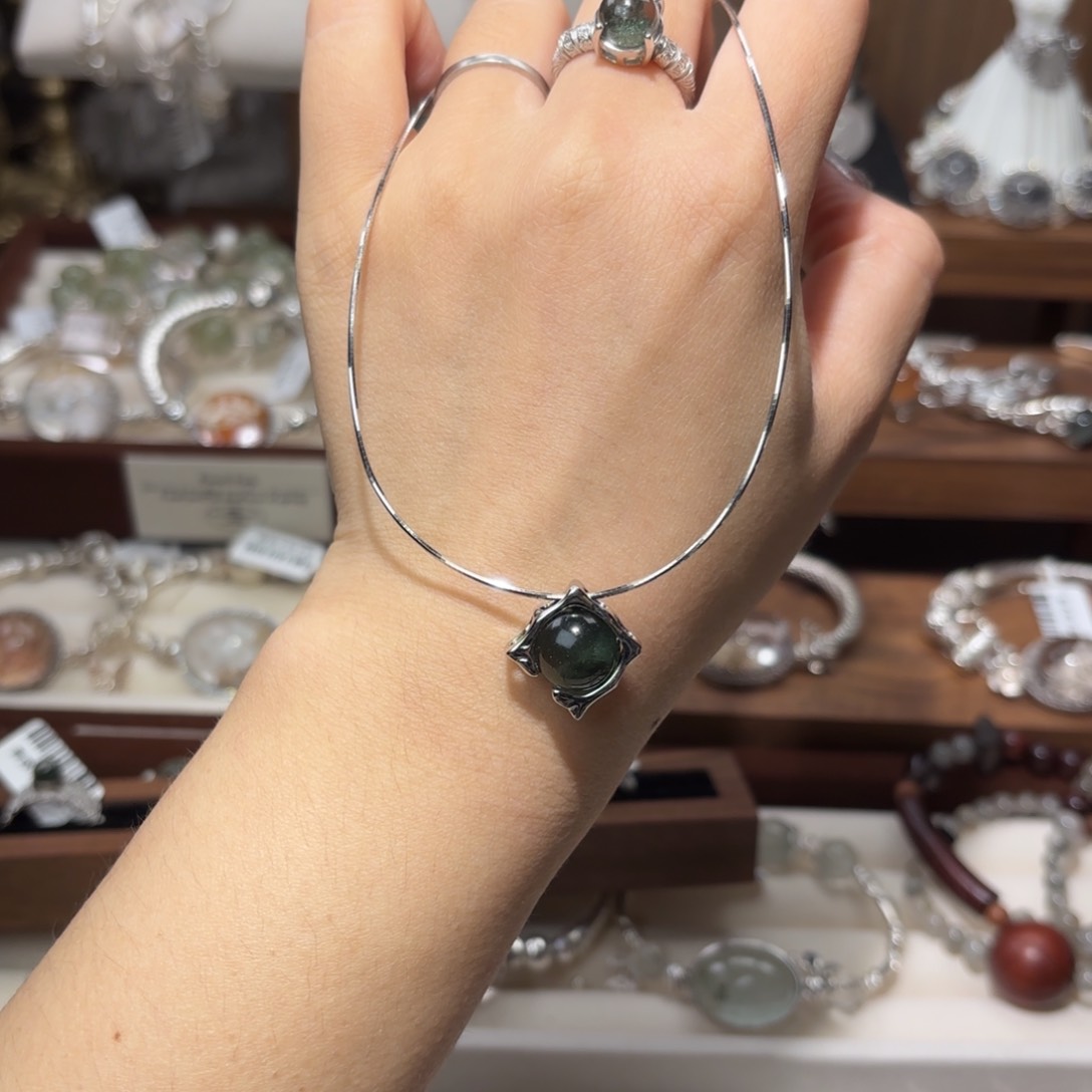 水晶手链银S925镶嵌m****J绿幽灵