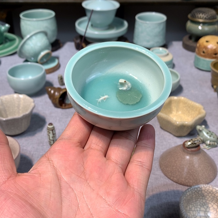 龙泉青瓷粉青主人杯