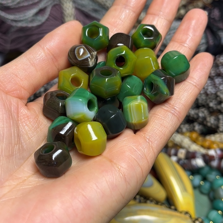 颈饰玻璃2472一个