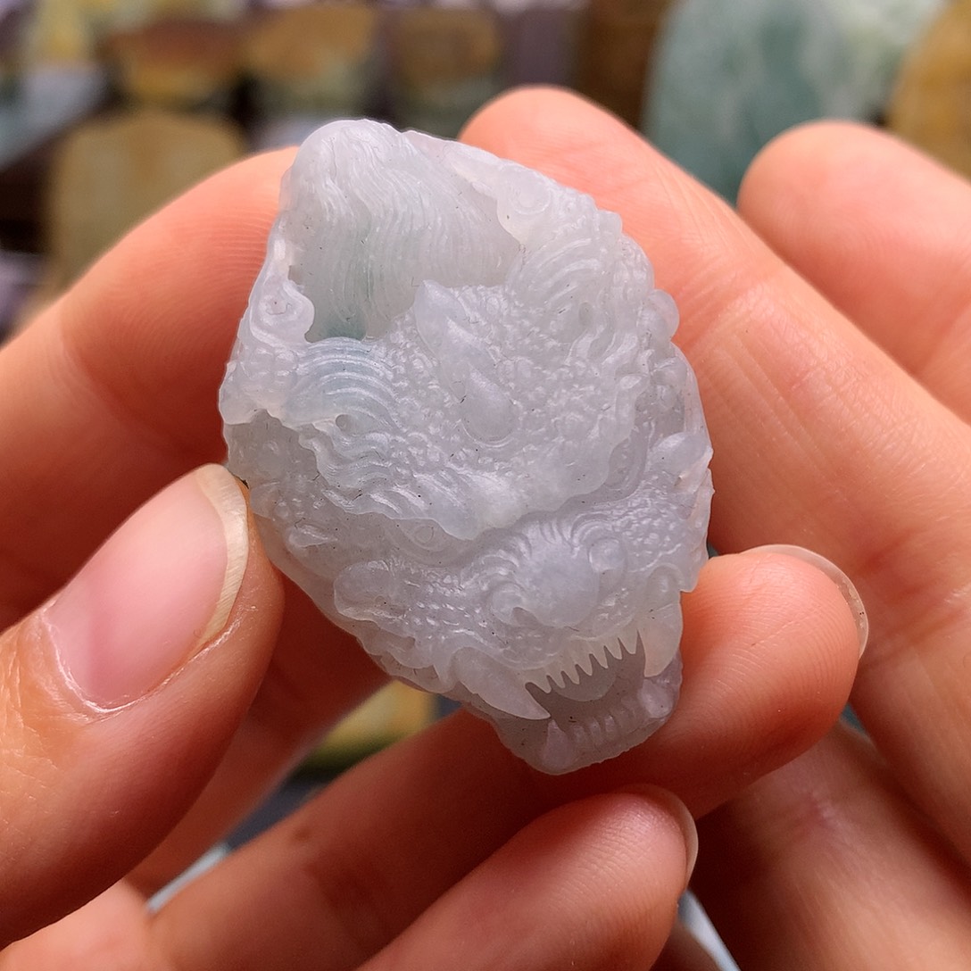 定制翡翠未镶嵌龙