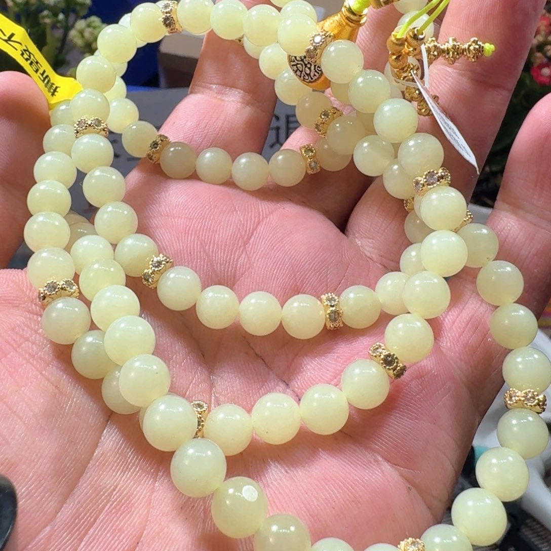 和田玉（糖玉）未镶嵌颈饰
