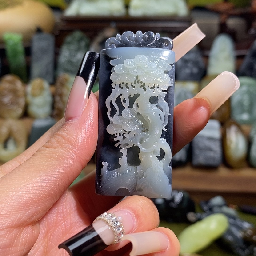 颈饰未镶嵌和田玉