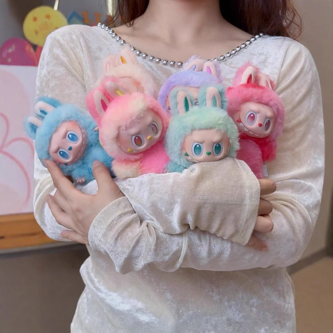 R 新品三代毛绒搪胶公仔玩偶玩具挂件钥匙链娃娃毛绒玩具3.0