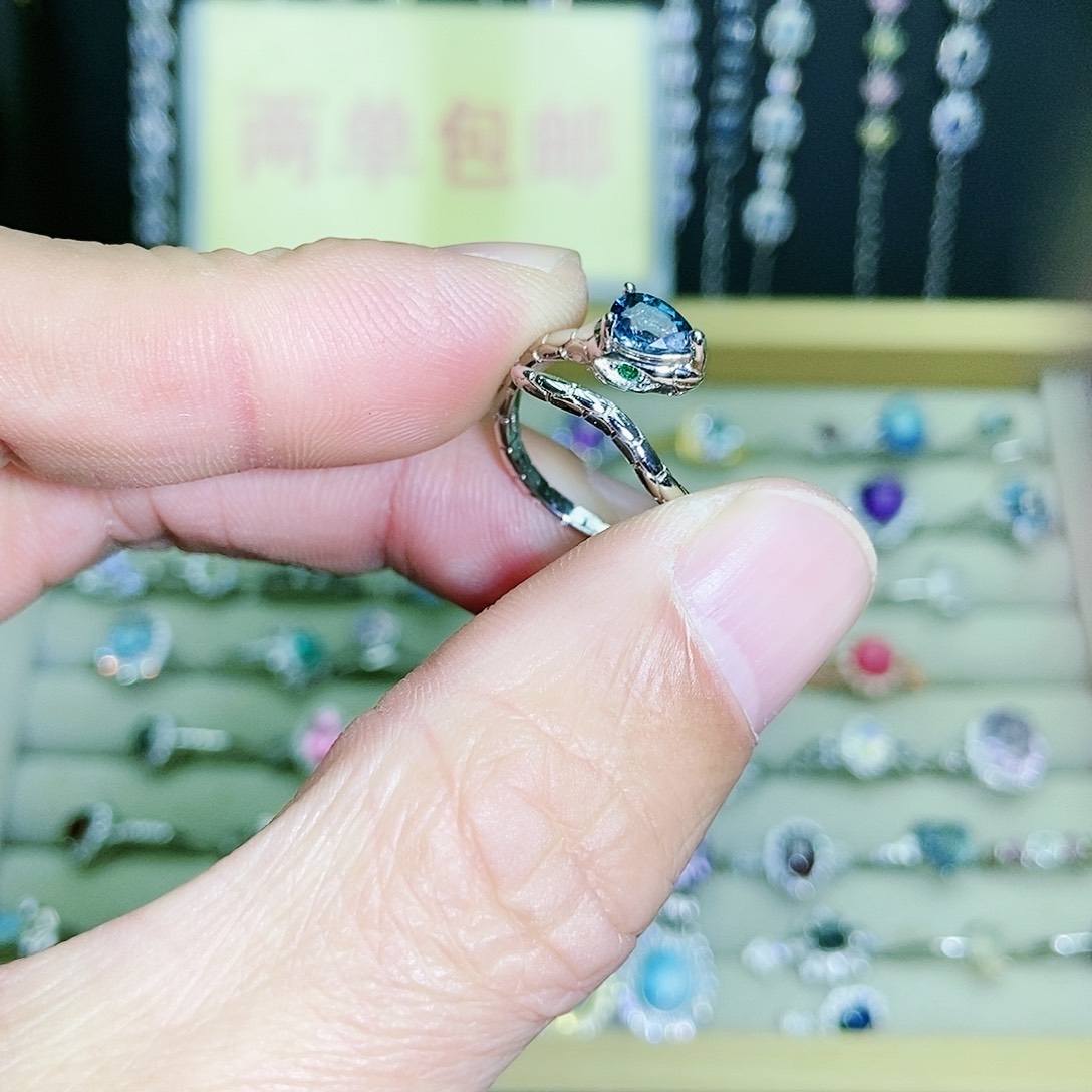 【闪购商品】未镶嵌戒指托帕石