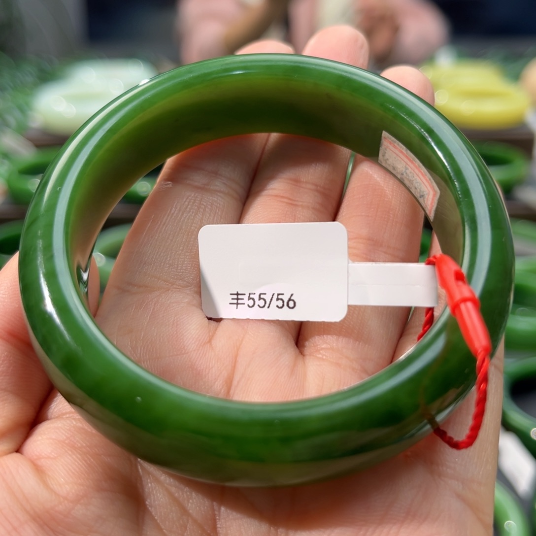 和田玉（碧玉）手镯未镶嵌