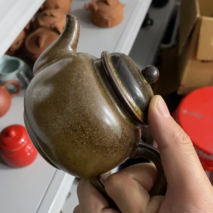 陶瓷艺术品及陶瓷壶