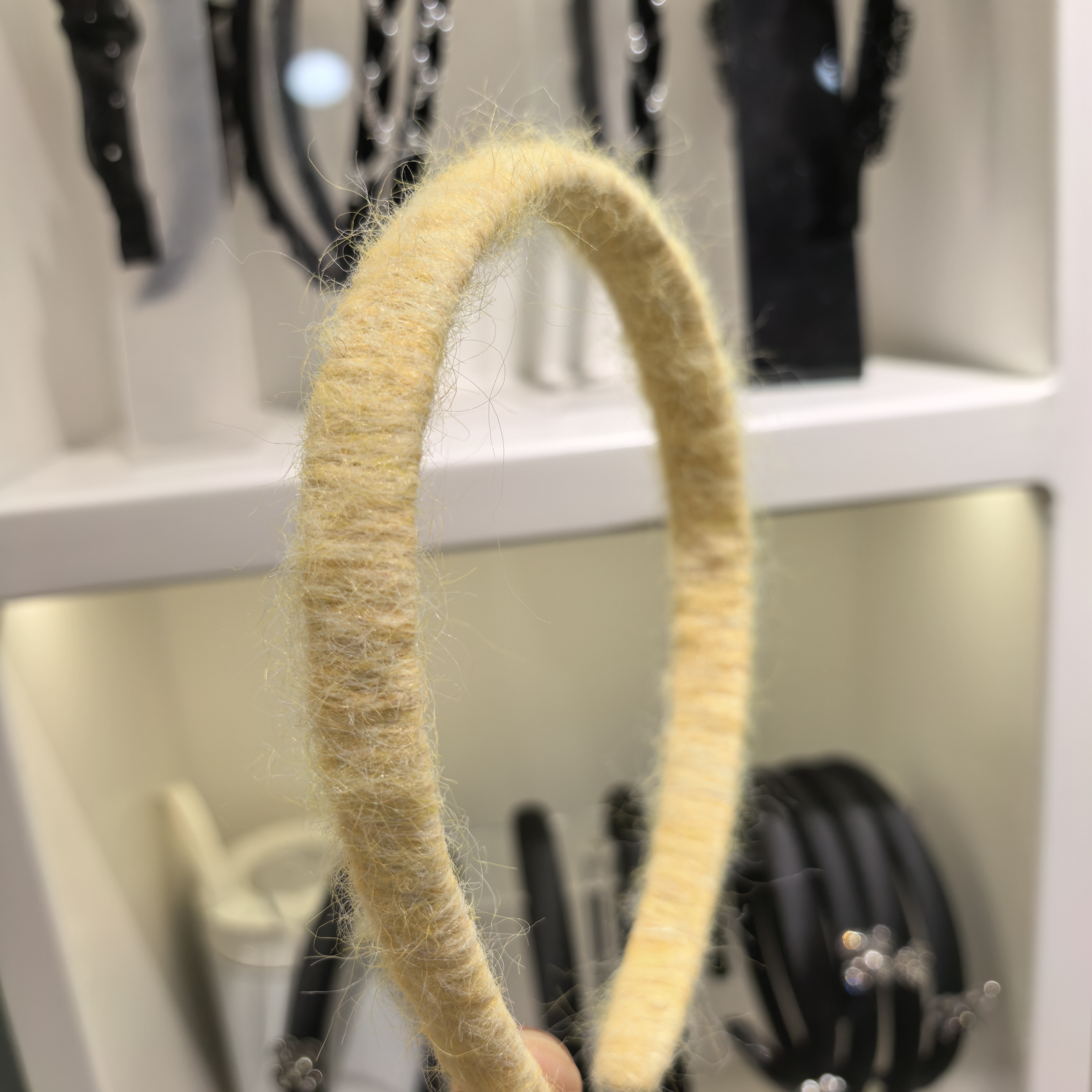 C523黄色毛线发箍
