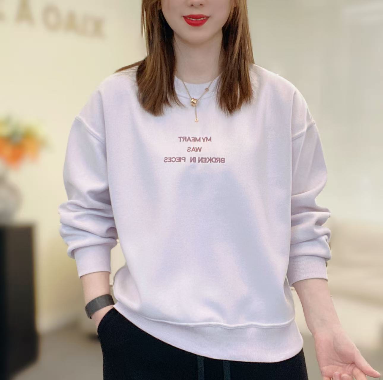 【创意字母】短版2025春季新款卫衣女休闲百搭韩版宽松显瘦圆领上衣