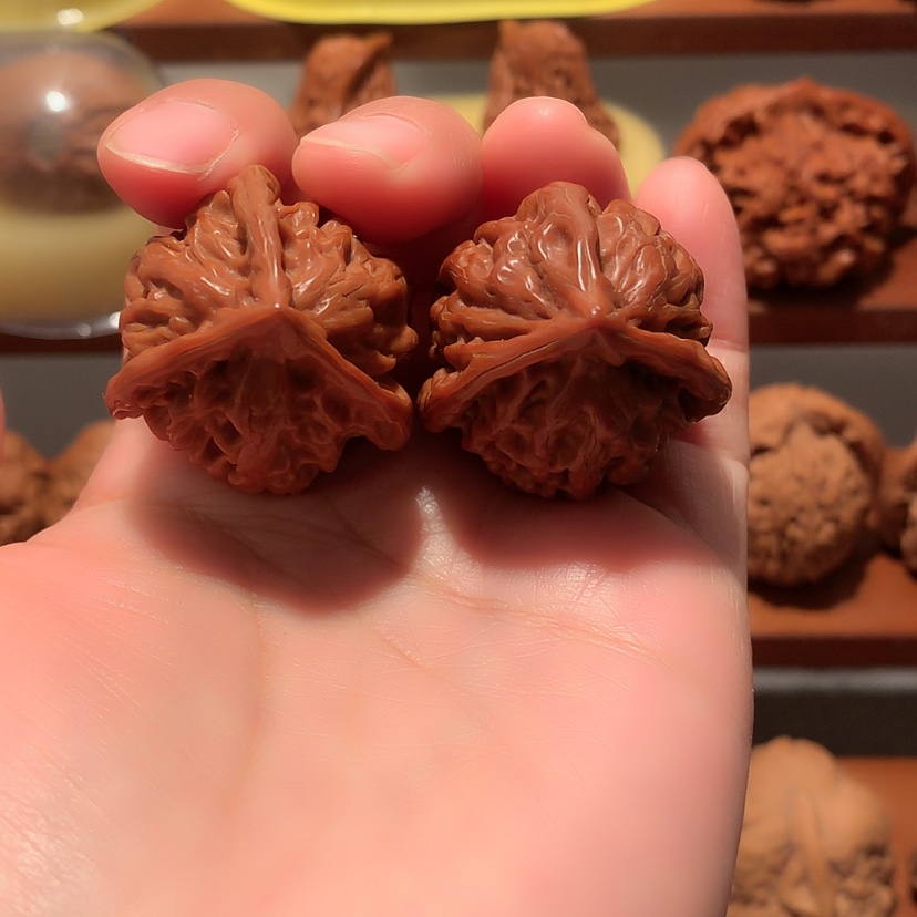 【闪购商品】文玩核桃吊坠三棱