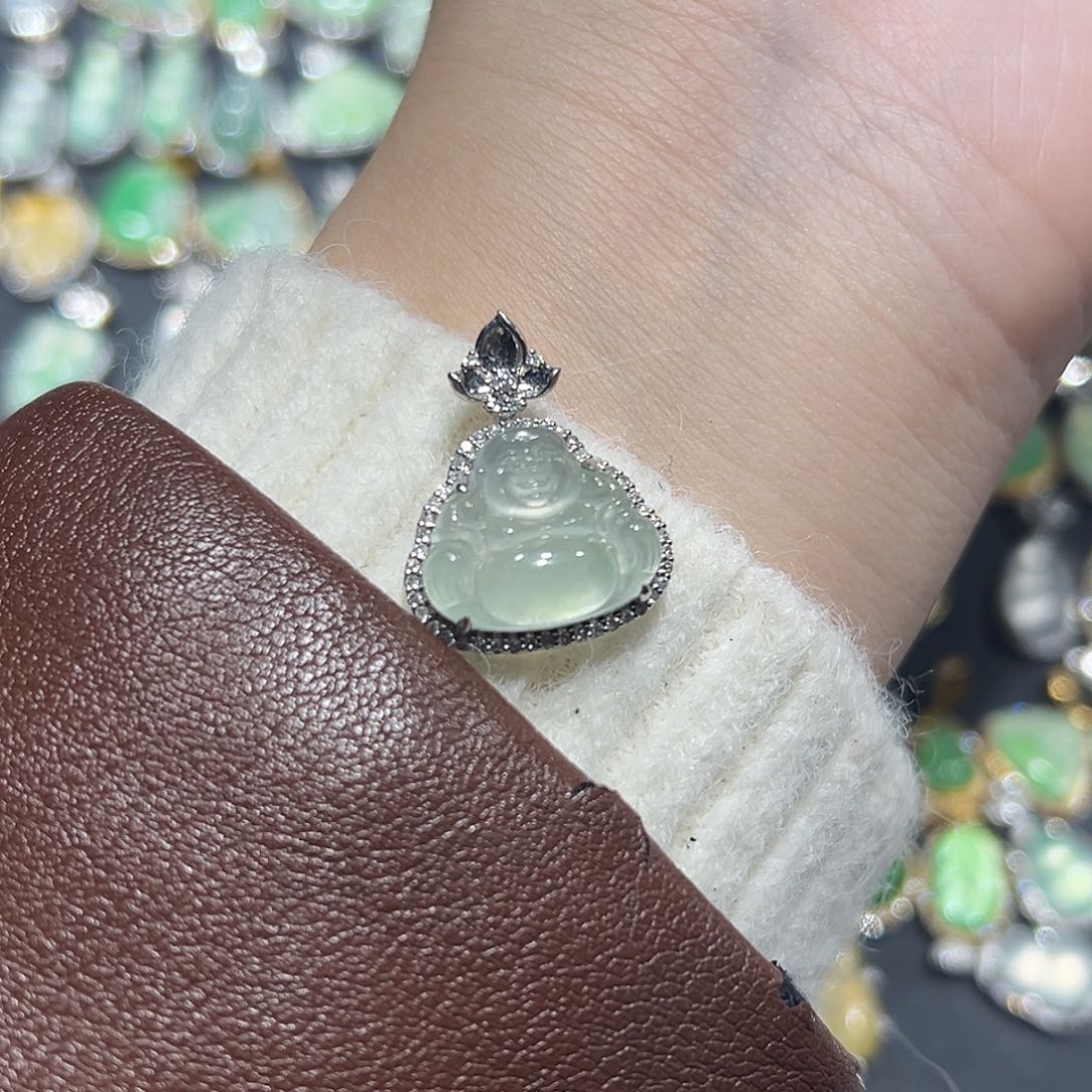 翡翠手链18K金镶嵌y****n吊坠