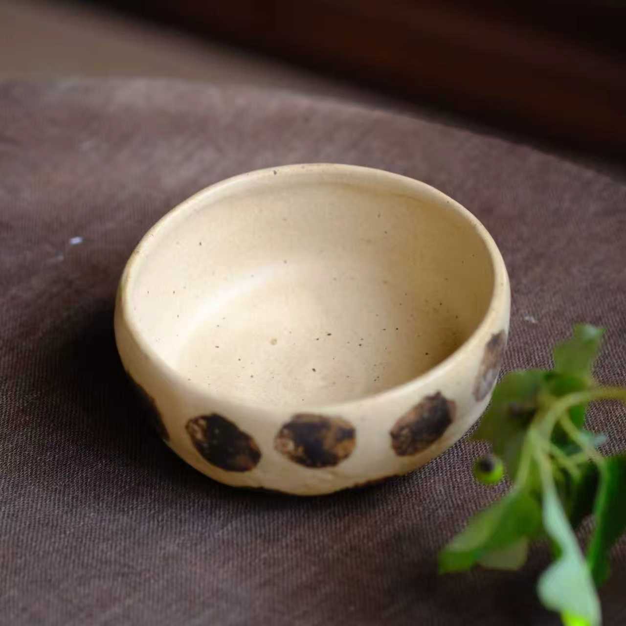 小喜宅 波点抹茶碗（口径约12cm，高5.5cm）