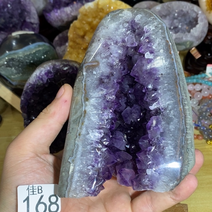 未镶嵌水晶大型摆件（非配饰）