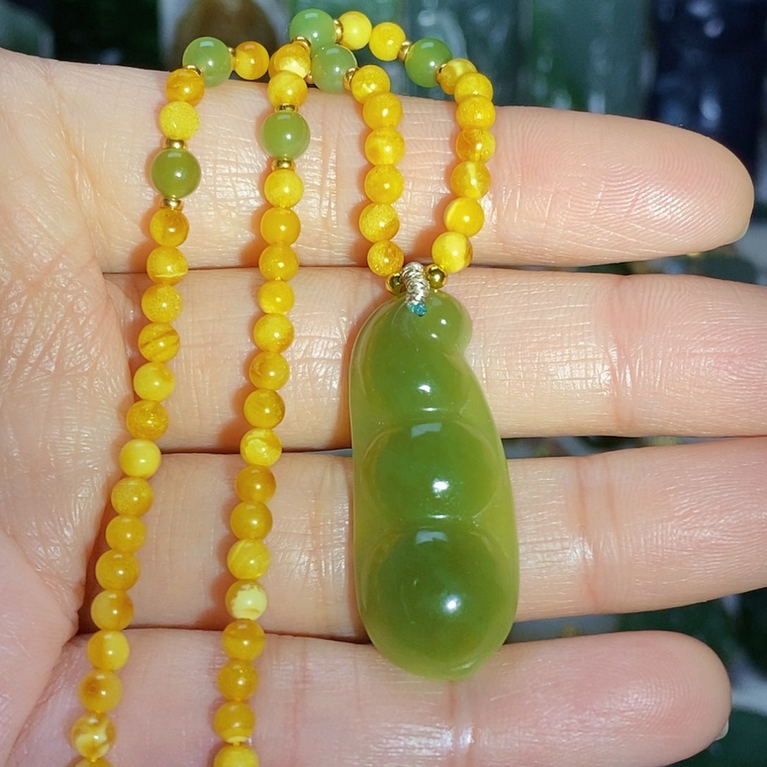 和田玉颈饰未镶嵌