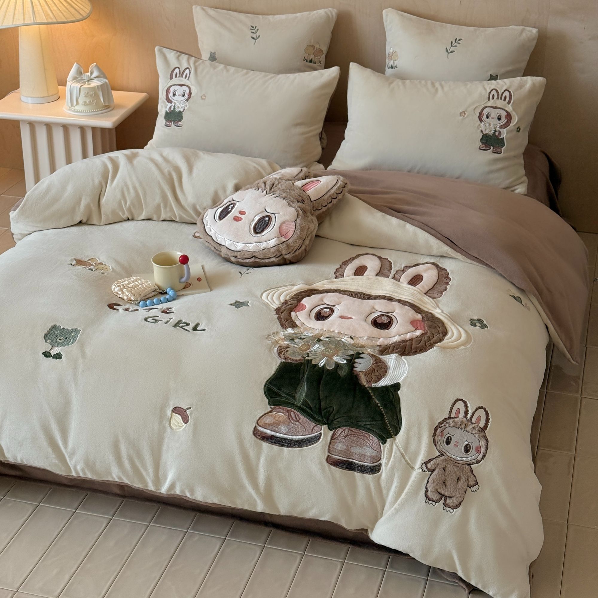 Labobo丨秋冬加厚牛奶绒刺绣工艺柔软细腻亲肤保暖裸睡四件套