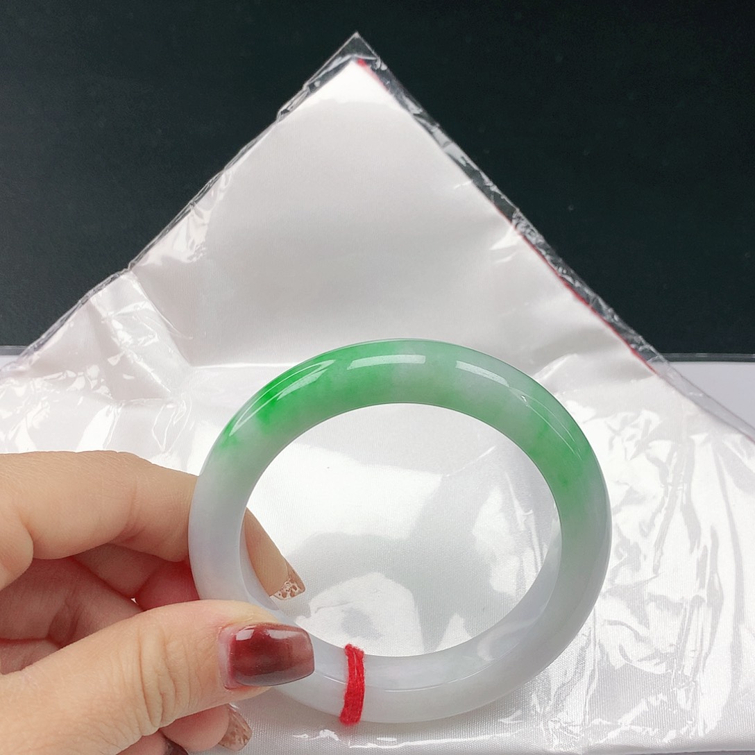 翡翠手镯未镶嵌翡翠005