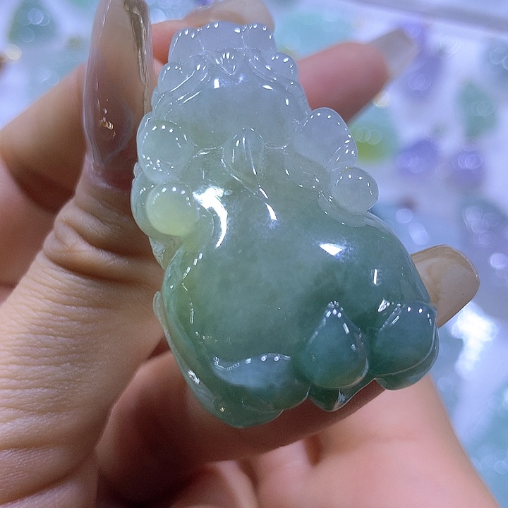 翡翠颈饰未镶嵌天然翡翠A货吊坠