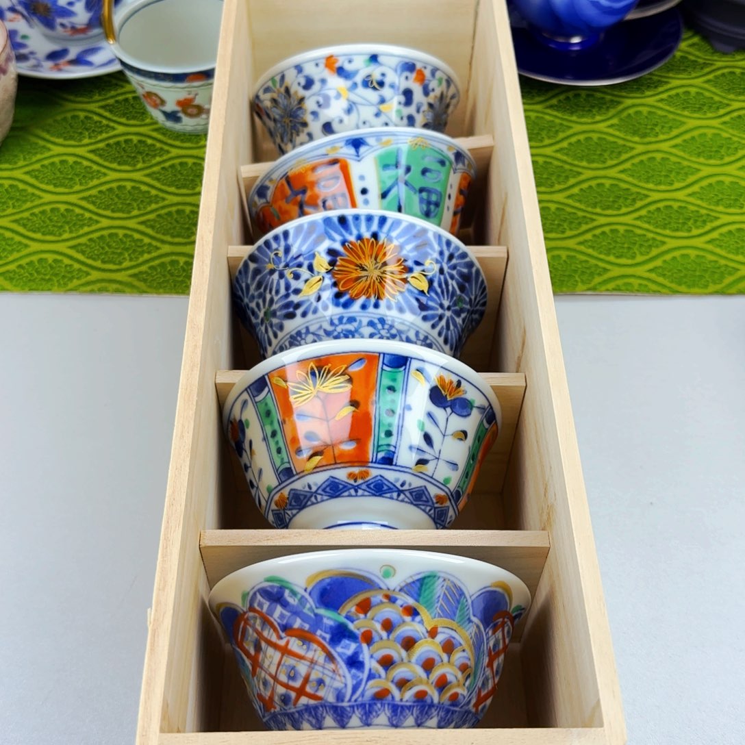 它家陶瓷 很好看！！