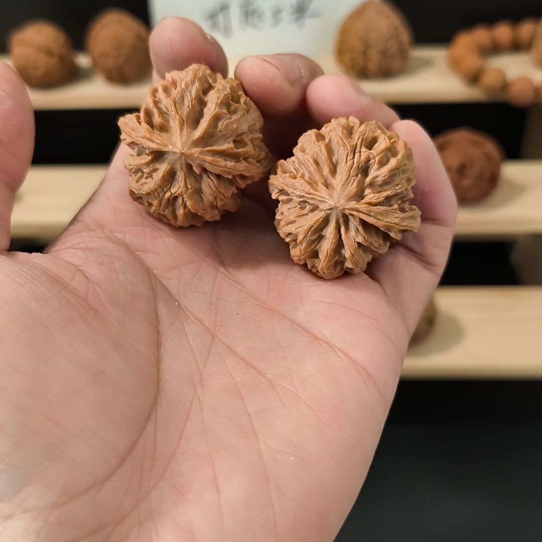 文玩核桃吊坠36苹果园