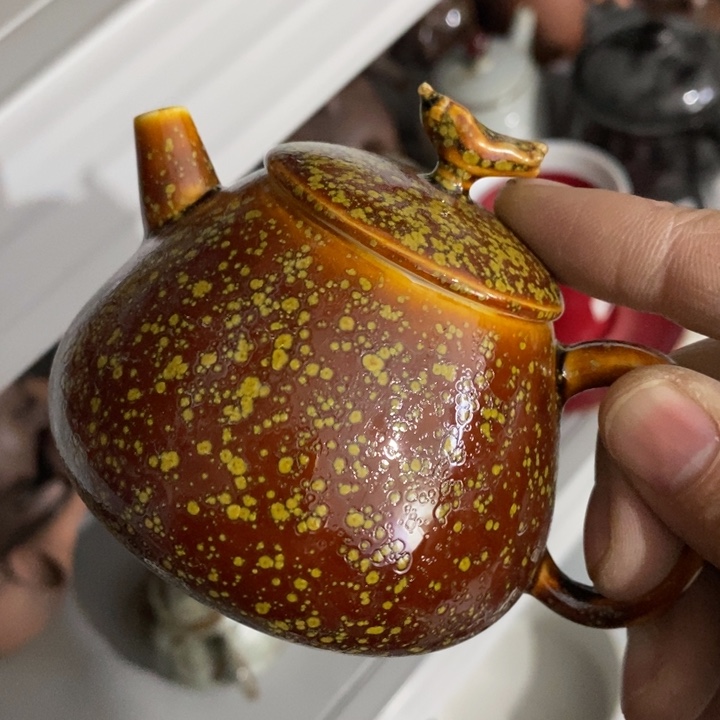 陶瓷艺术品及陶瓷壶