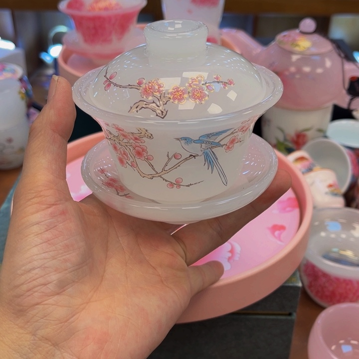 段泥茶杯吧啦吧啦的说了句你不