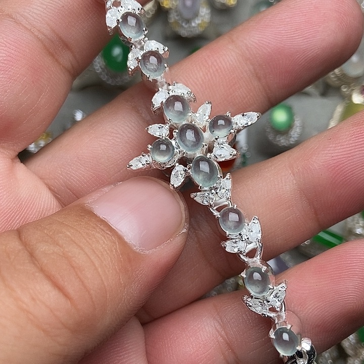 未镶嵌定制翡翠吊坠