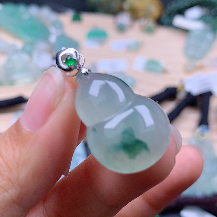 【闪购商品】翡翠颈饰18K金镶嵌雷****a翡翠吊坠