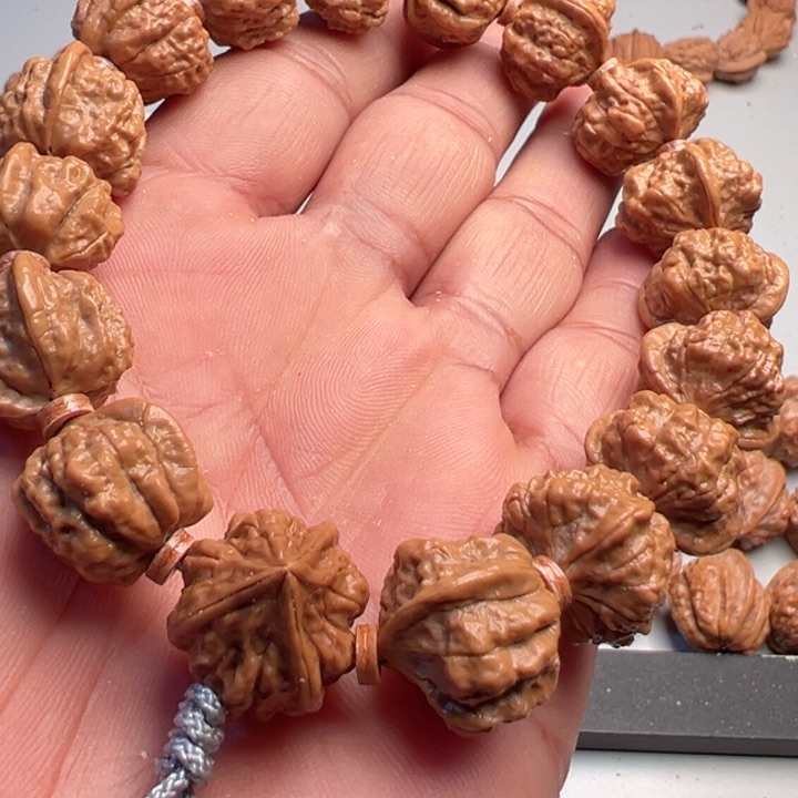 吊坠猴头核桃金蟾17/18飞碟