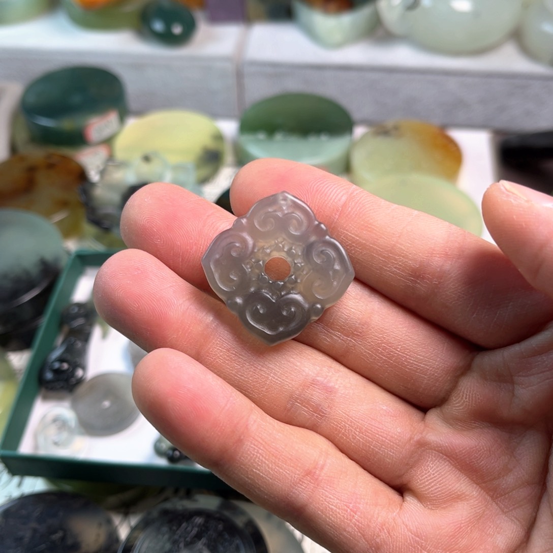 蛇纹石玉未镶嵌原石