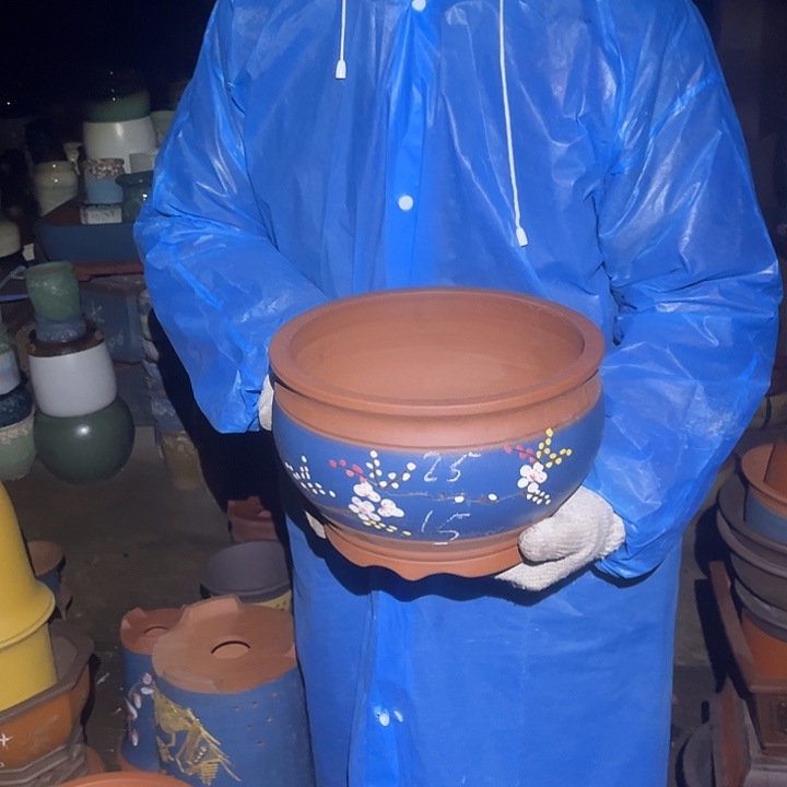 紫砂花盆紫砂花盆和一