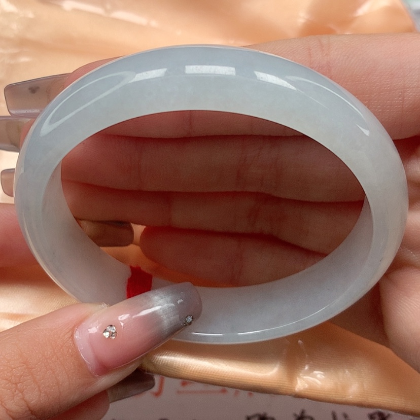 【闪购商品】翡翠手镯未镶嵌56圈冰胶宽版贵妃